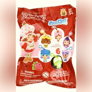 The Loyal Subjects Strawberry Shortcake Blind Bag Keychain